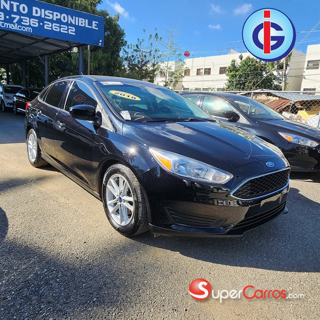 2018 Ford Focus SE — foto 2 / 10