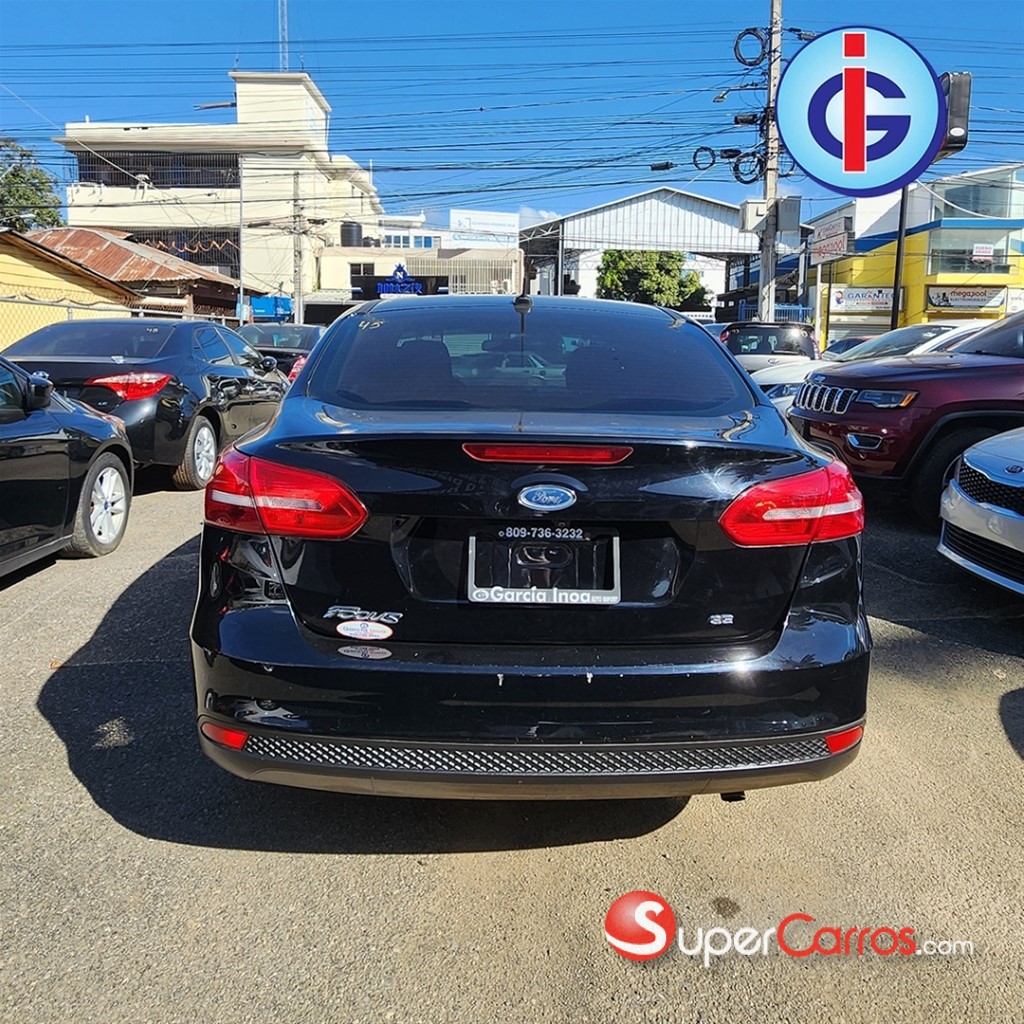 2018 Ford Focus SE — foto 6 / 10