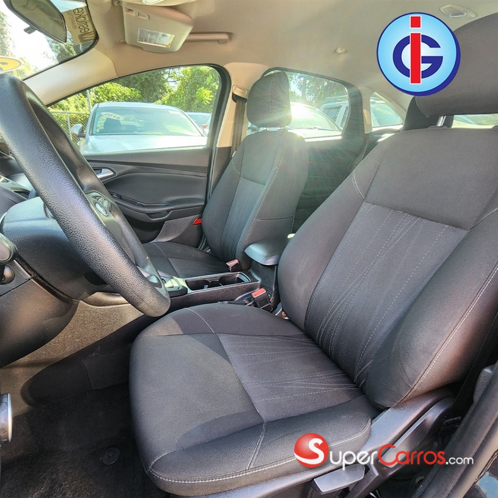 2018 Ford Focus SE — foto 8 / 10