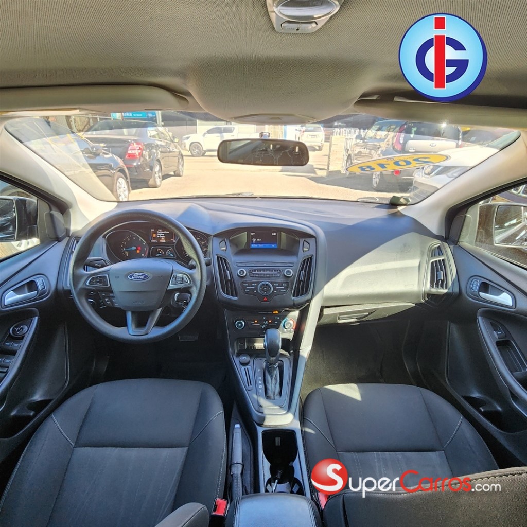 2018 Ford Focus SE — foto 9 / 10