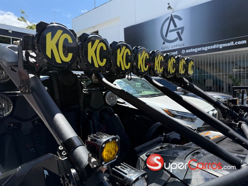 2024 Can Am Maverick R X RS SMART-SHOX — foto 2 / 11