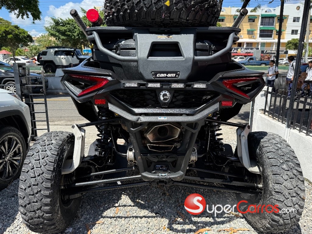 2024 Can Am Maverick R X RS SMART-SHOX — foto 9 / 11