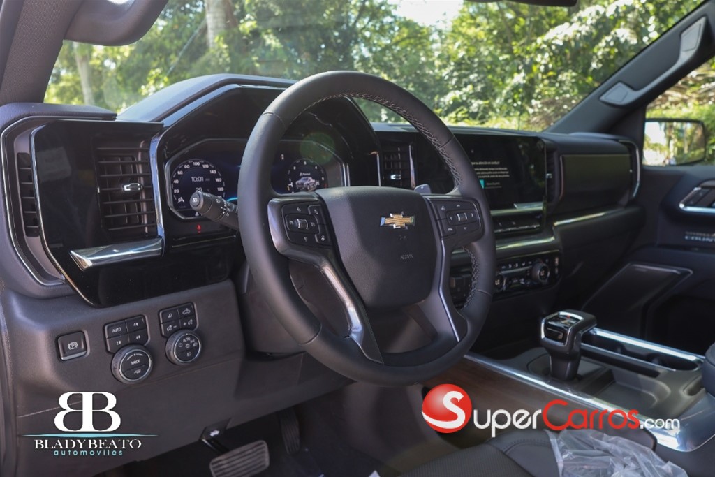 2026 Chevrolet Silverado High Country Duramax — foto 8 / 12