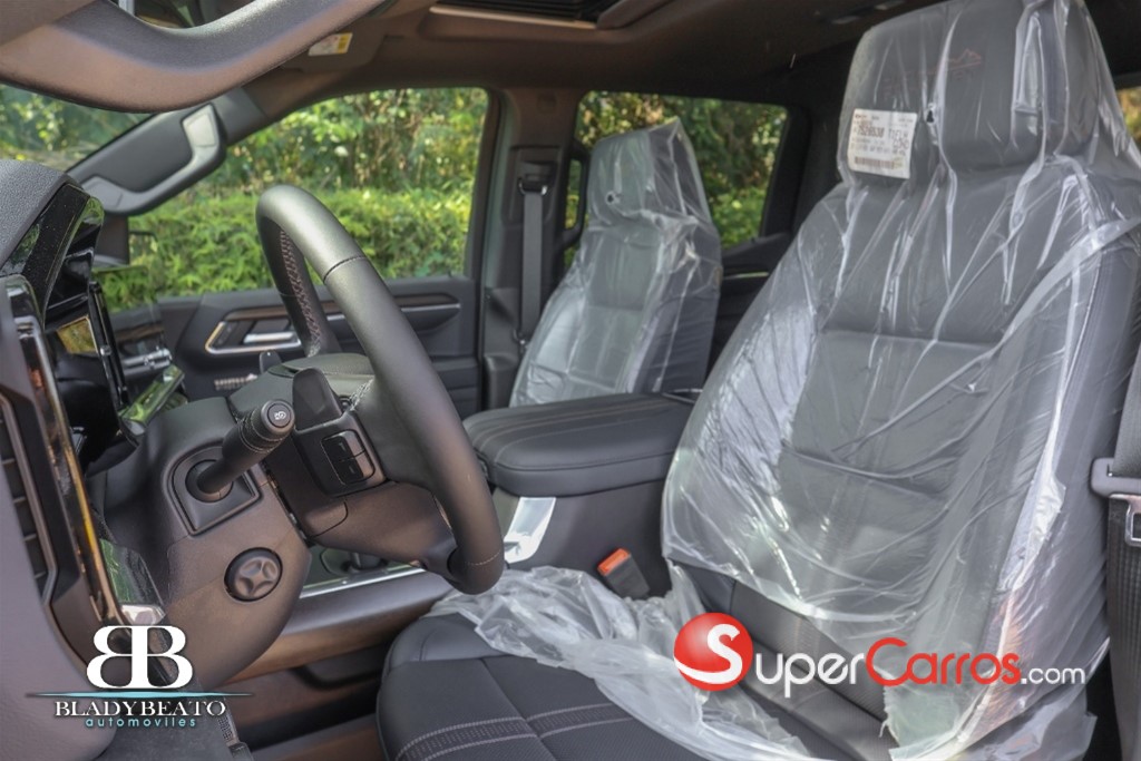 2026 Chevrolet Silverado High Country Duramax — foto 9 / 12