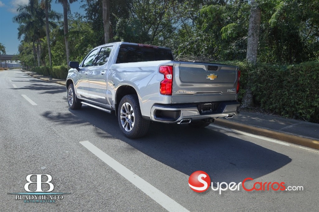 2026 Chevrolet Silverado High Country Duramax — foto 10 / 12