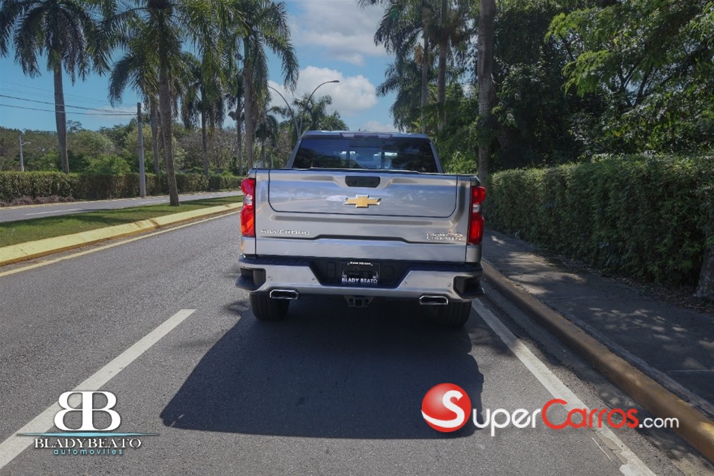 2026 Chevrolet Silverado High Country Duramax — foto 11 / 12