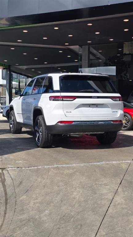 2023 Jeep Grand Cherokee Limited 4x4 — foto 4 / 12