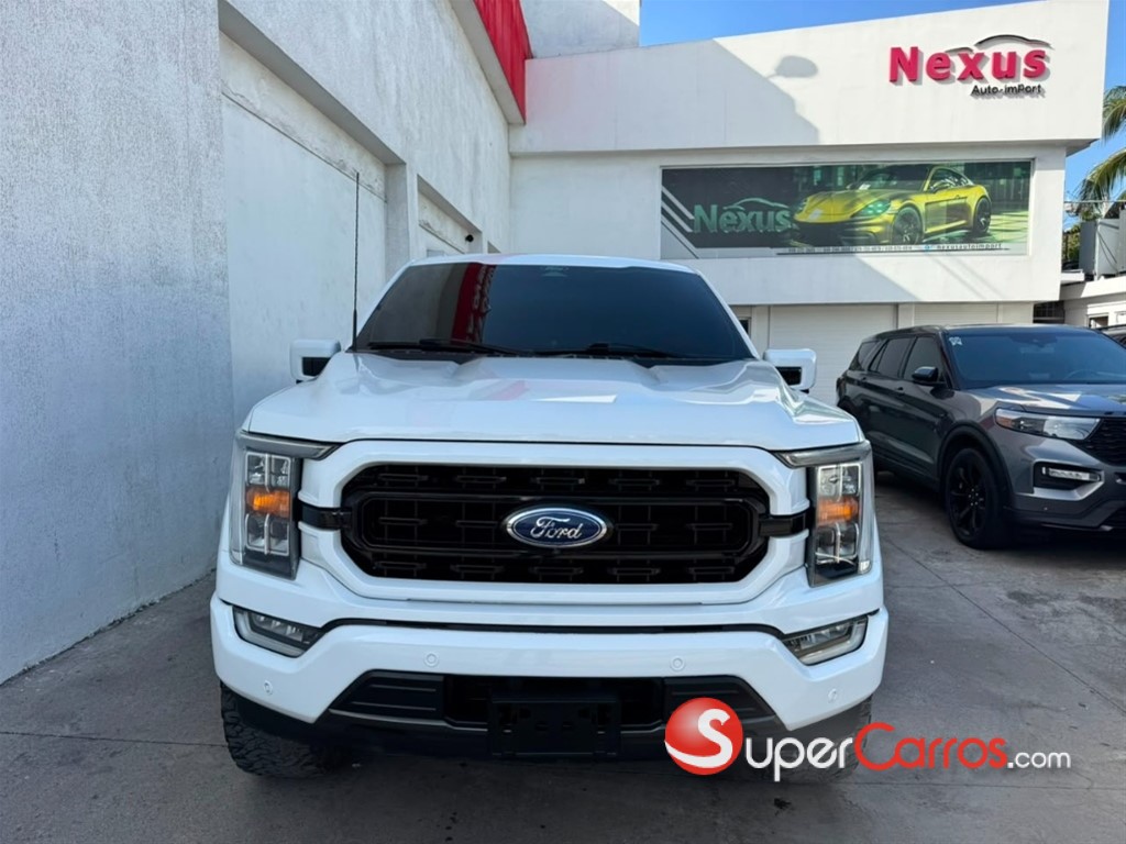 2021 Ford F 150 XLT — foto 2 / 10