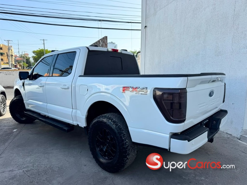 2021 Ford F 150 XLT — foto 6 / 10