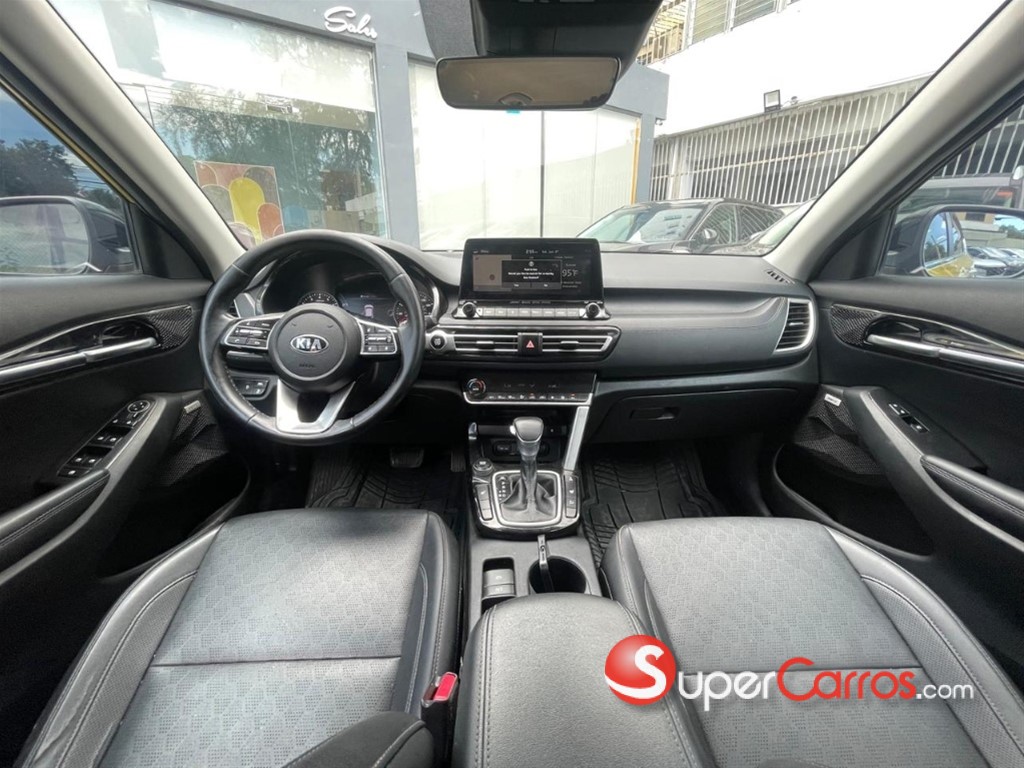 2021 Kia Seltos SX — foto 2 / 8