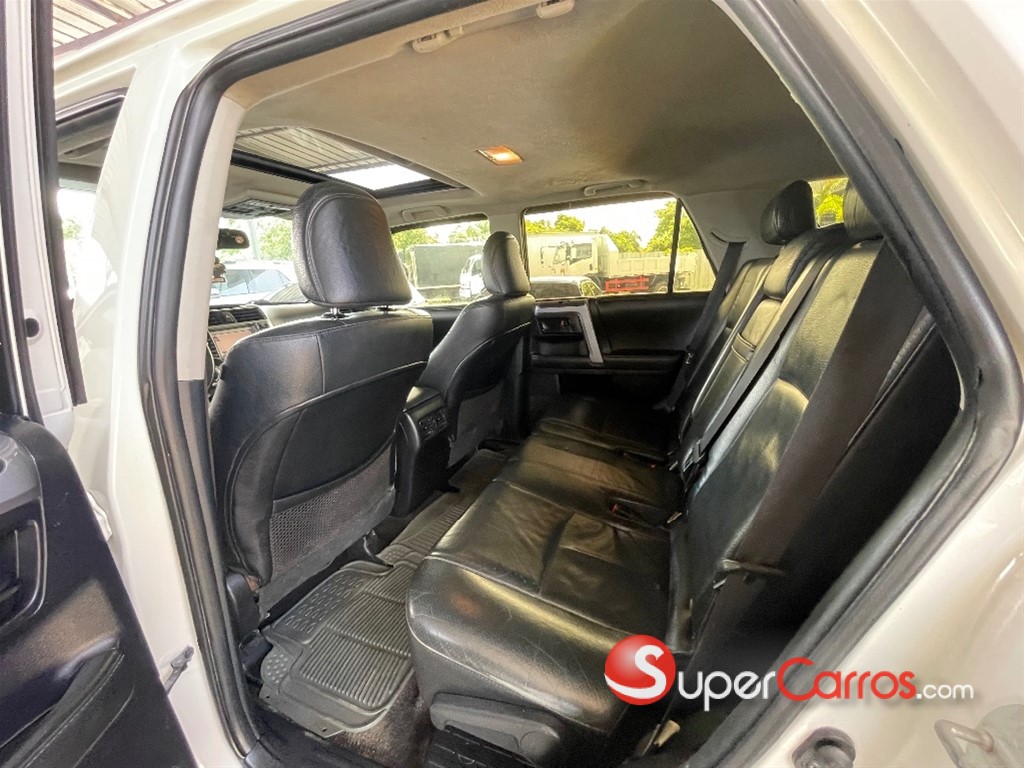 2011 Toyota 4 Runner Limited — foto 11 / 12