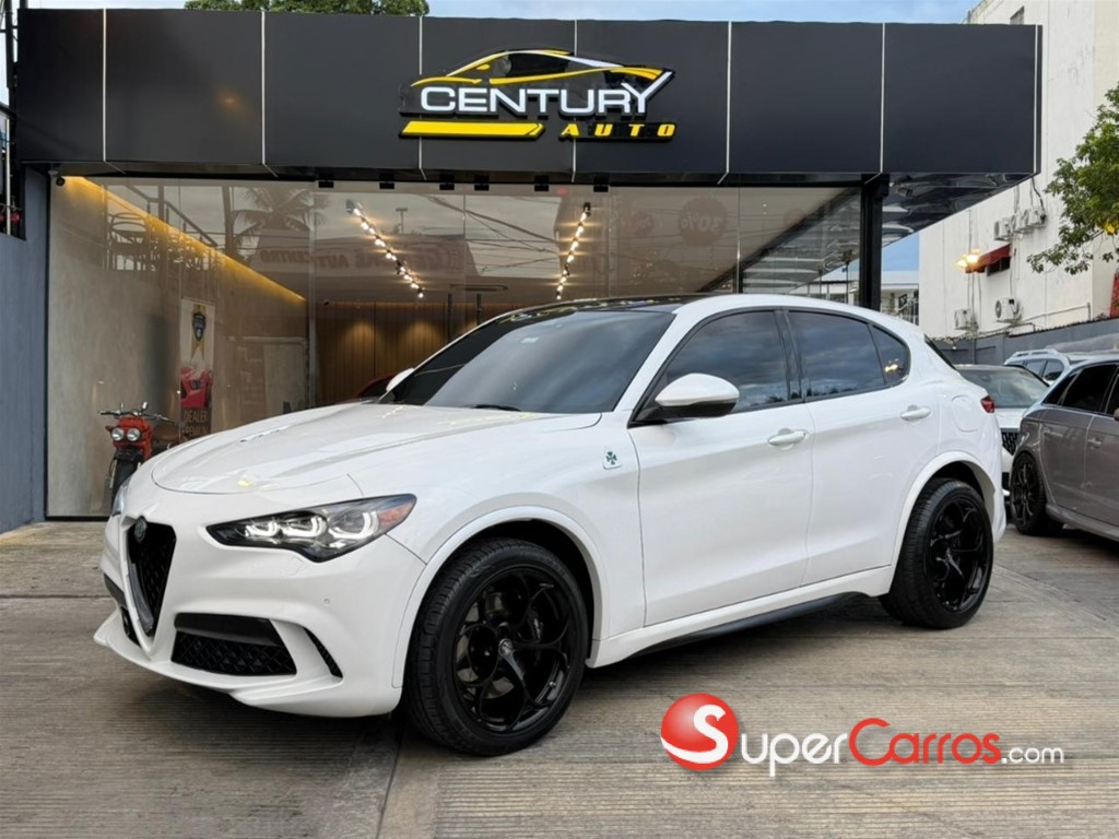 2018 Alfa Romeo Stelvio Quadrifoglio — foto 4 / 10