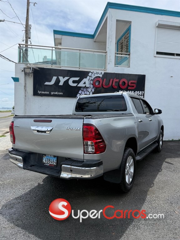 2020 Toyota Hilux — foto 3 / 12