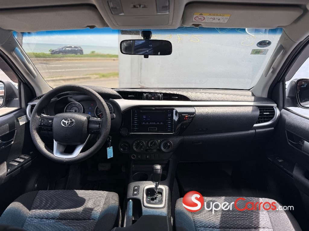 2020 Toyota Hilux — foto 12 / 12