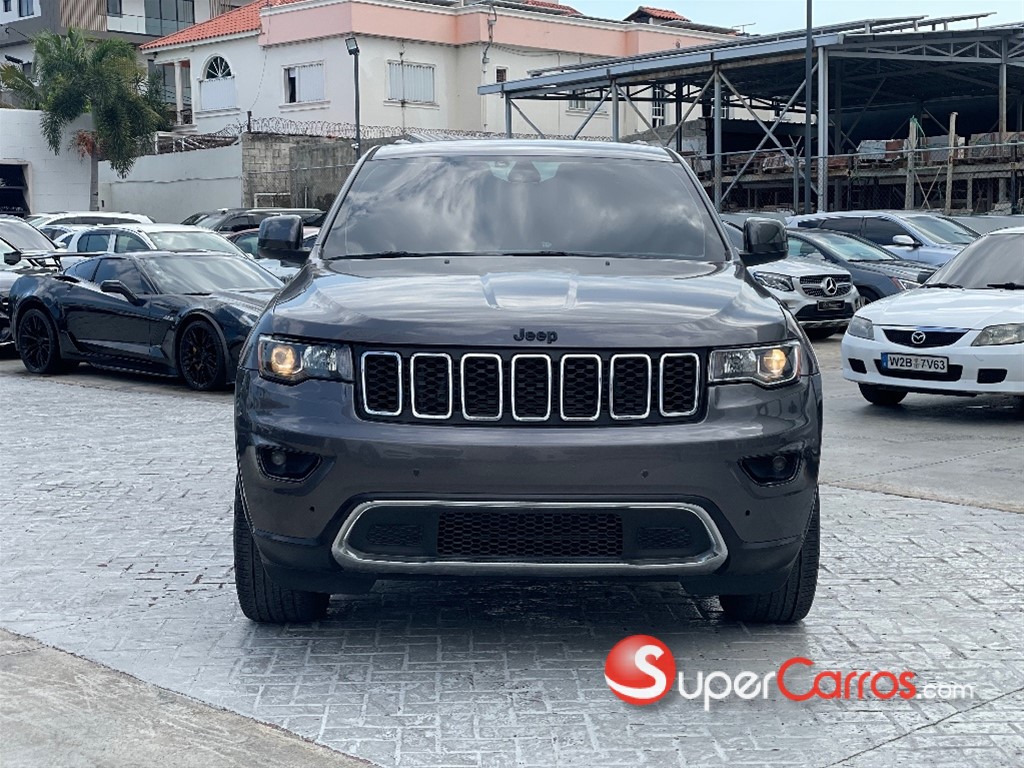 2018 Jeep Grand Cherokee Laredo 4x4 — foto 2 / 12