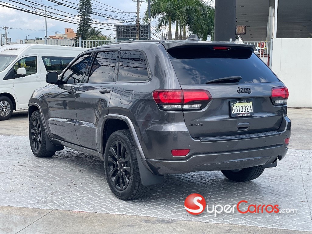 2018 Jeep Grand Cherokee Laredo 4x4 — foto 6 / 12