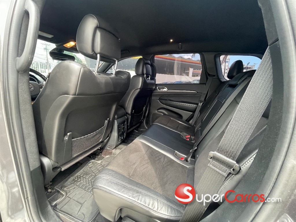 2018 Jeep Grand Cherokee Laredo 4x4 — foto 9 / 12