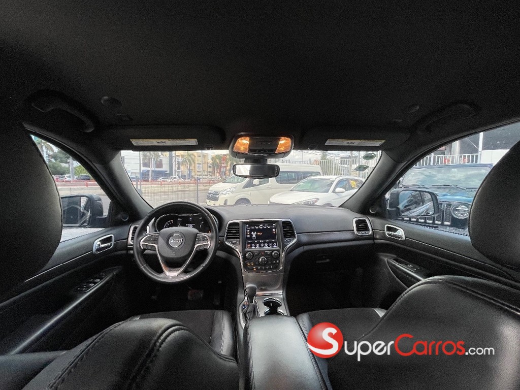 2018 Jeep Grand Cherokee Laredo 4x4 — foto 10 / 12