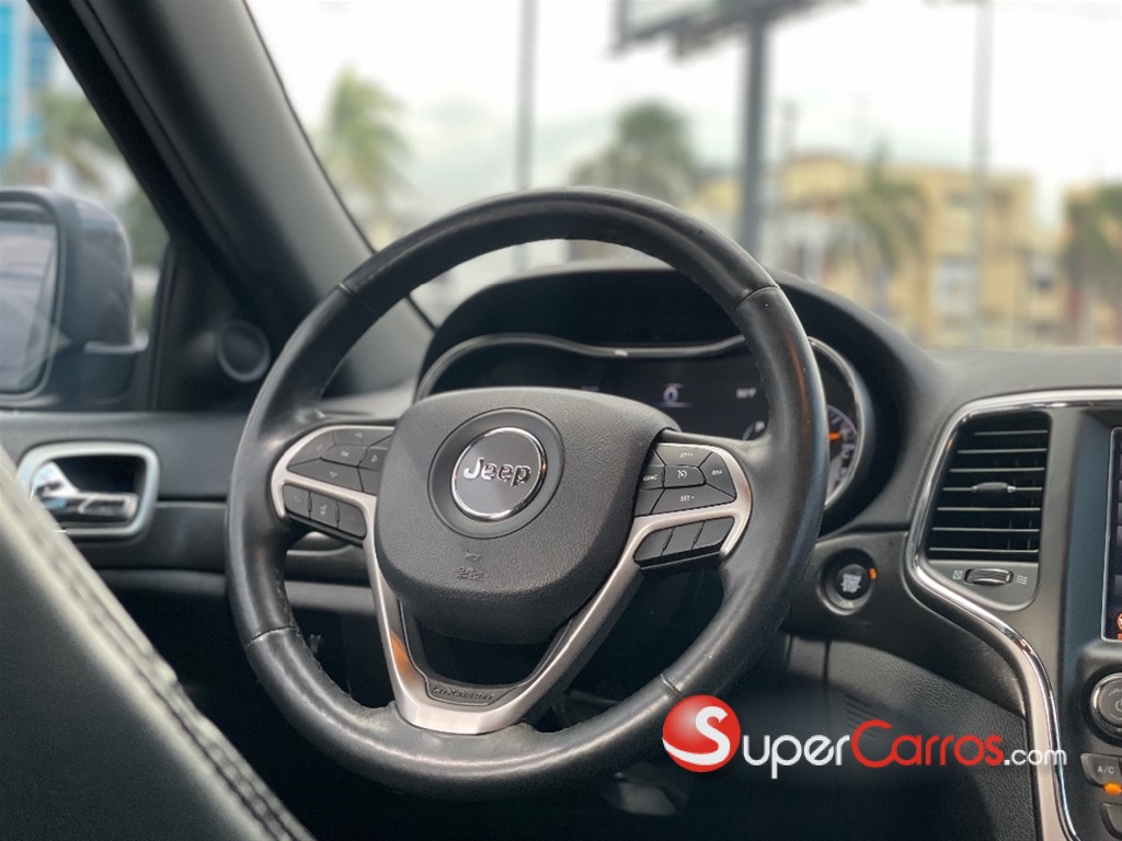 2018 Jeep Grand Cherokee Laredo 4x4 — foto 12 / 12