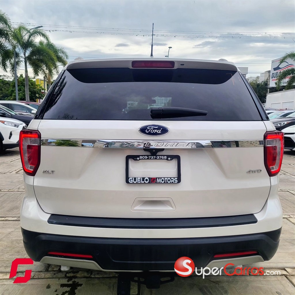 2019 Ford Explorer XLT 4WD — foto 5 / 10