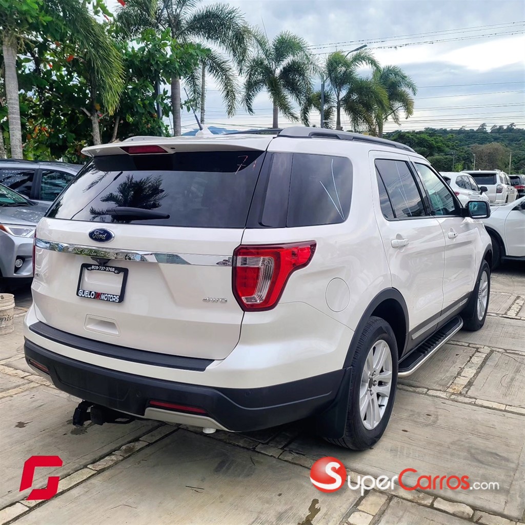 2019 Ford Explorer XLT 4WD — foto 7 / 10