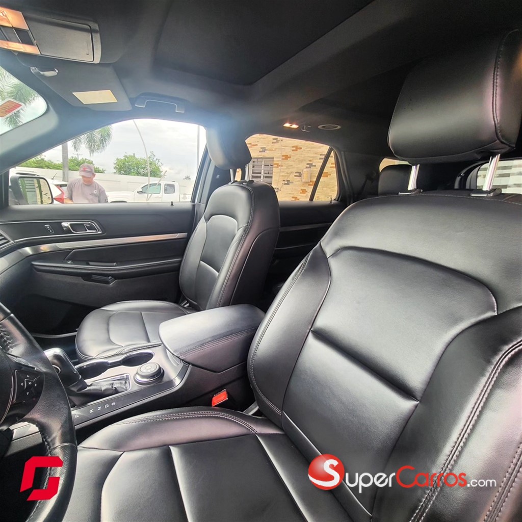 2019 Ford Explorer XLT 4WD — foto 10 / 10