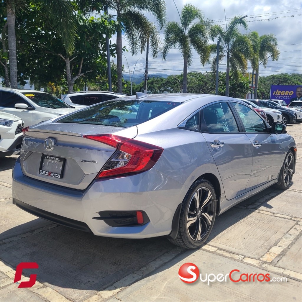 2018 Honda Civic Touring — foto 7 / 11