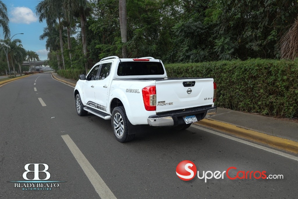 2018 Nissan Frontier LE — foto 8 / 10