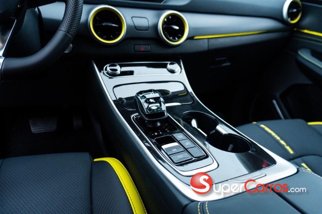 2024 Forthing T5 HEV — foto 9 / 12
