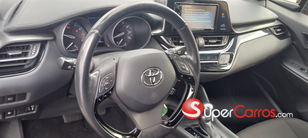 2018 Toyota C-HR XLE — foto 7 / 12