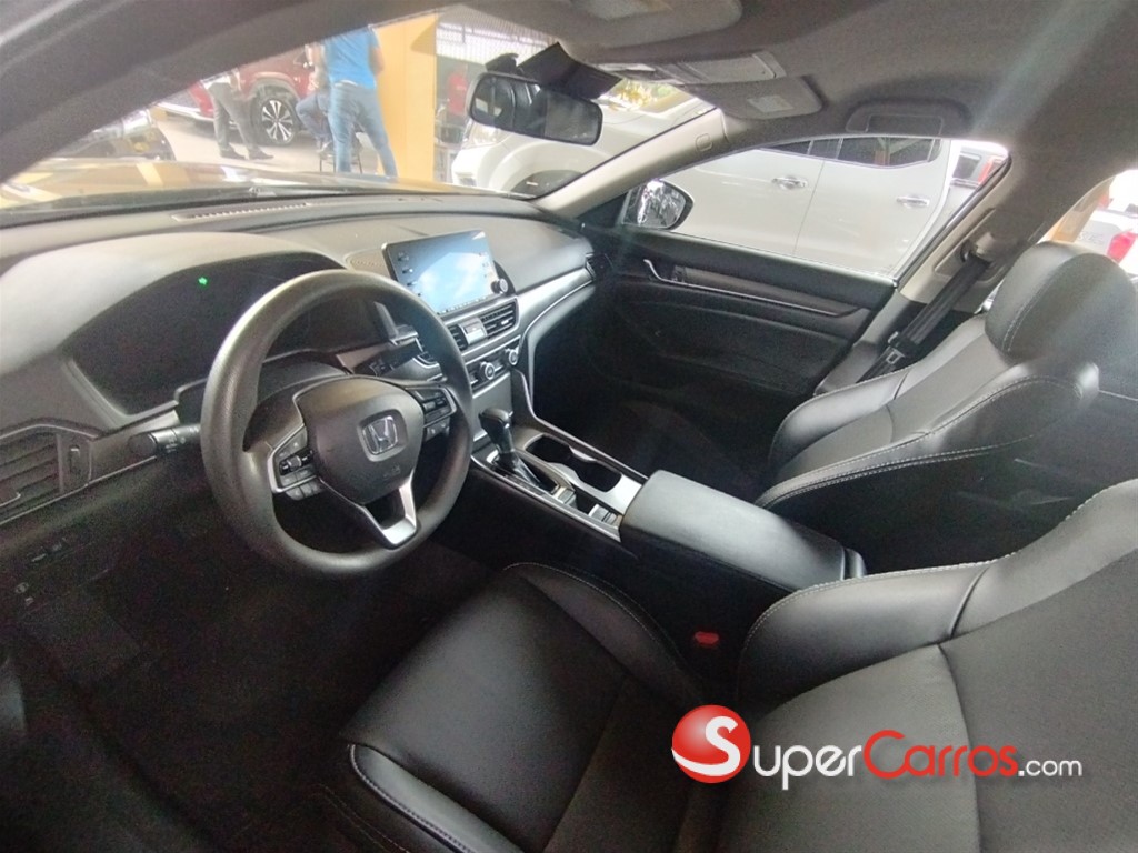 2018 Honda Accord LX — foto 4 / 11