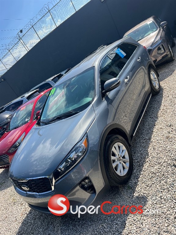 2020 Kia Sorento LX — foto 2 / 10