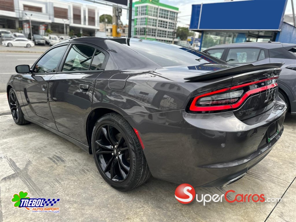 2018 Dodge Charger SXT — foto 4 / 9