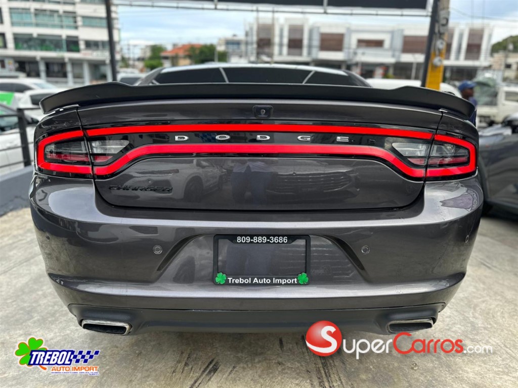 2018 Dodge Charger SXT — foto 5 / 9
