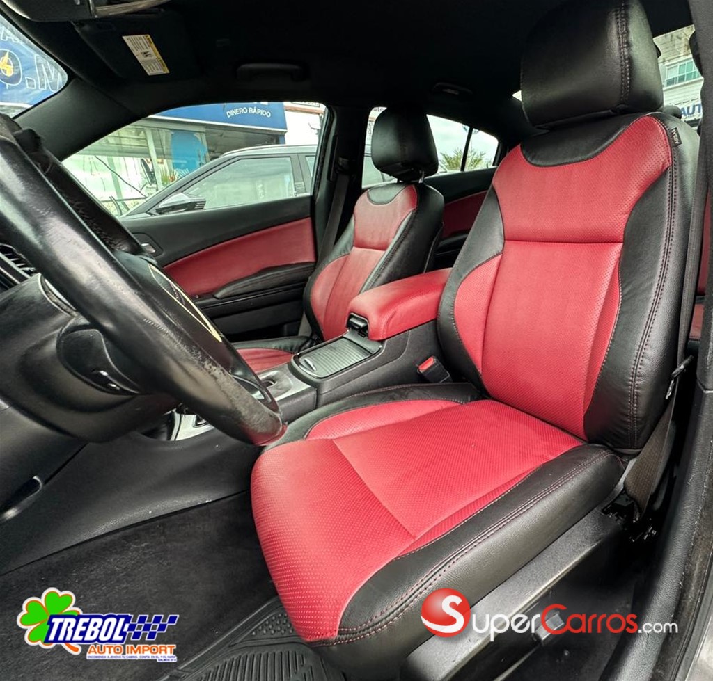 2018 Dodge Charger SXT — foto 7 / 9