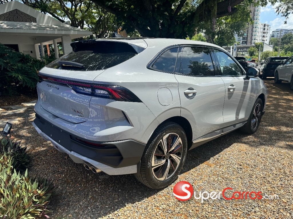 2025 Forthing T5 HEV — foto 3 / 12