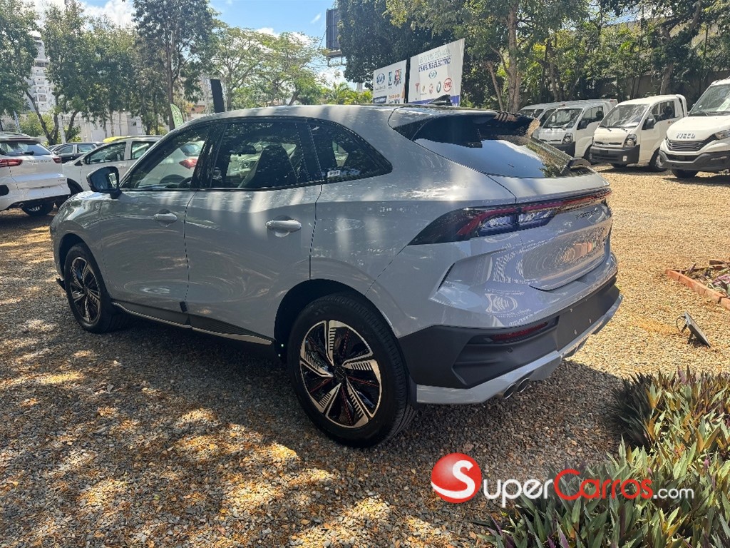 2025 Forthing T5 HEV — foto 4 / 12