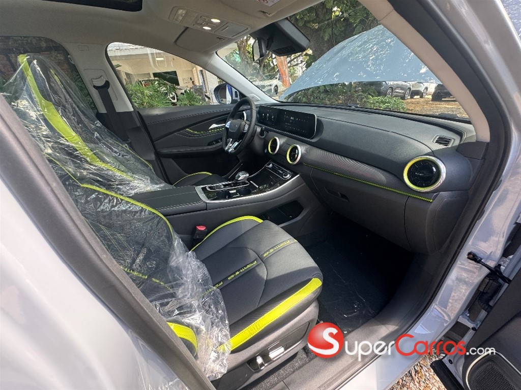 2025 Forthing T5 HEV — foto 7 / 12
