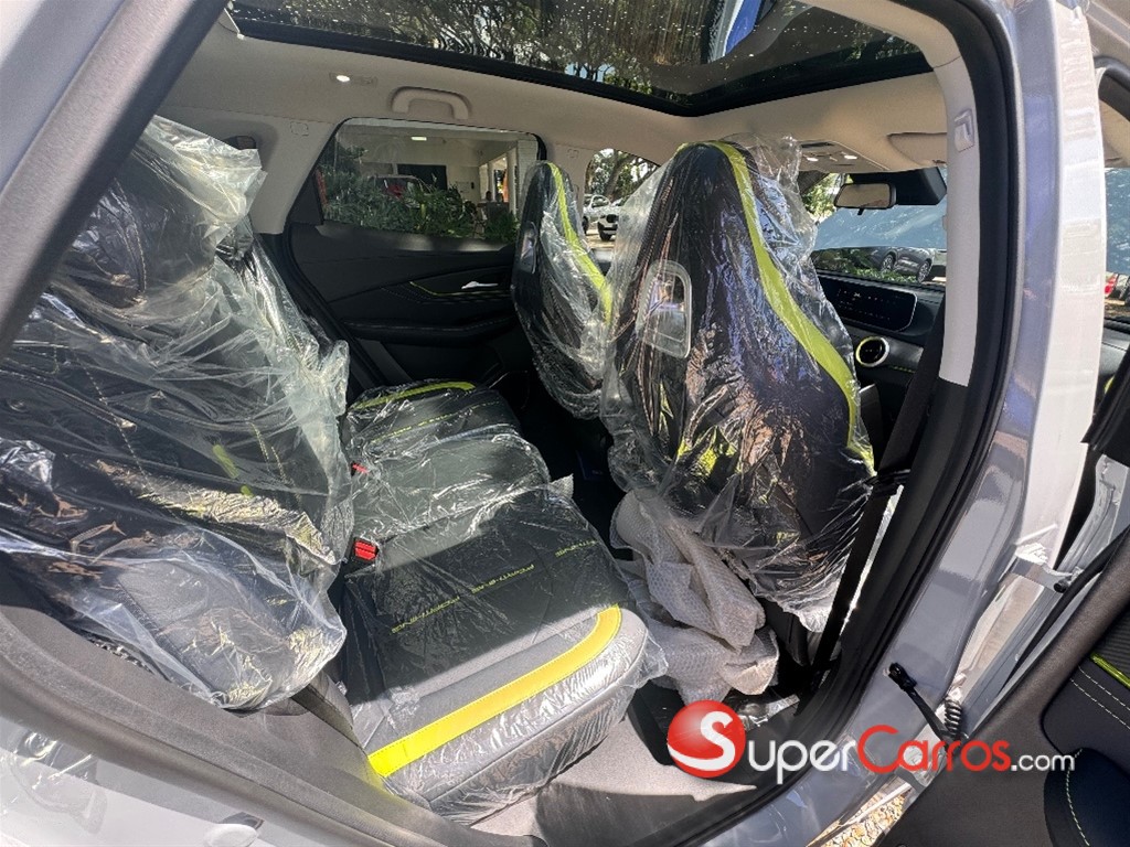 2025 Forthing T5 HEV — foto 8 / 12