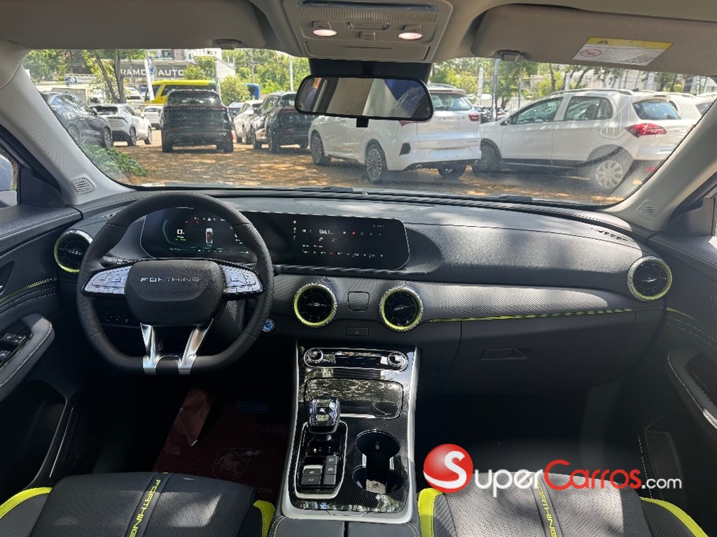 2025 Forthing T5 HEV — foto 9 / 12