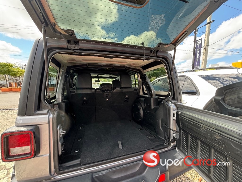 2018 Jeep Wrangler Sahara — foto 6 / 11