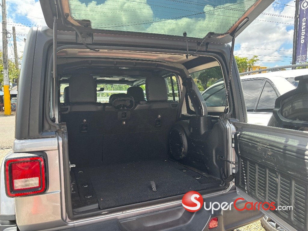 2018 Jeep Wrangler Sahara — foto 11 / 11