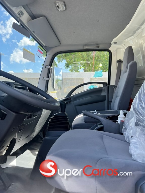 2027 Isuzu Camion Refrigerado — foto 5 / 11