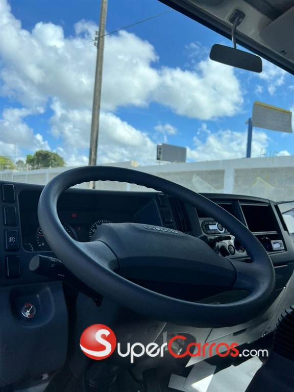 2027 Isuzu Camion Refrigerado — foto 6 / 11