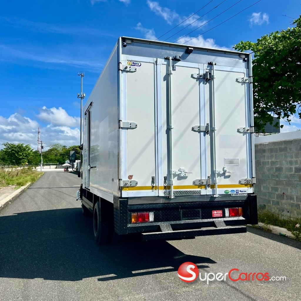 2027 Isuzu Camion Refrigerado — foto 9 / 11