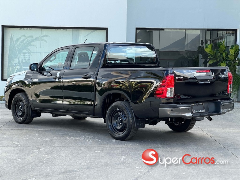 2026 Toyota Hilux — foto 4 / 8