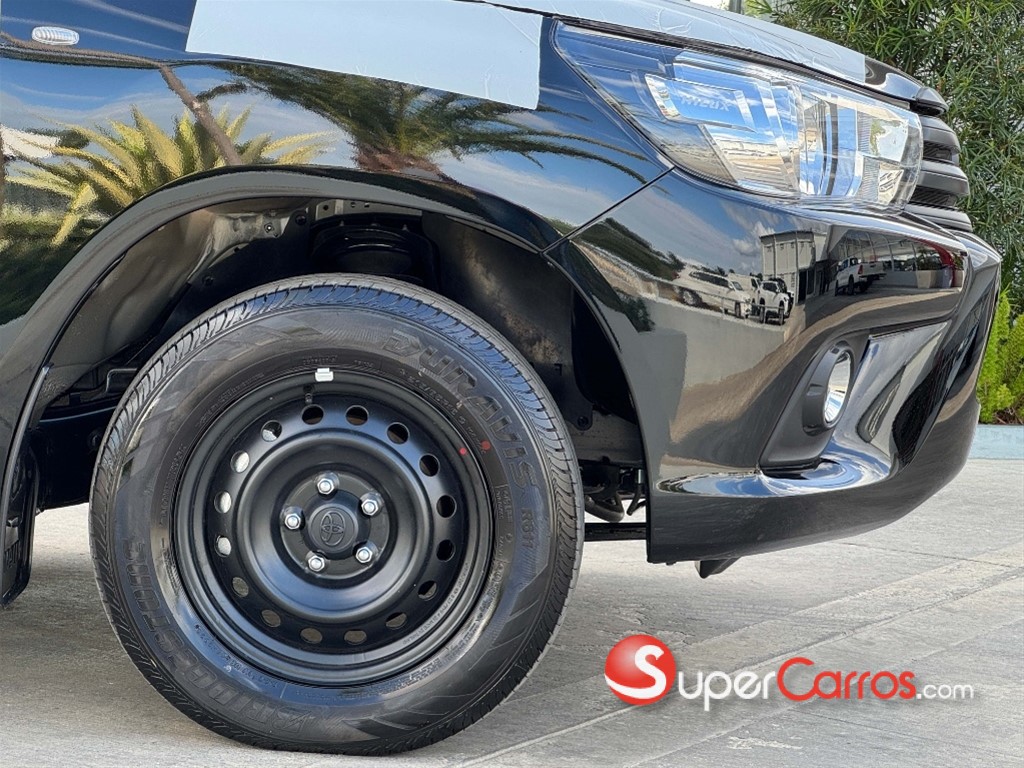 2026 Toyota Hilux — foto 8 / 8