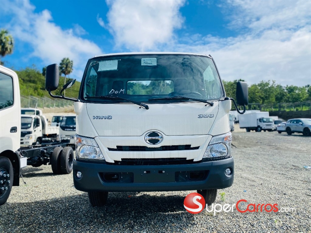 2024 Hino 300 — foto 2 / 11