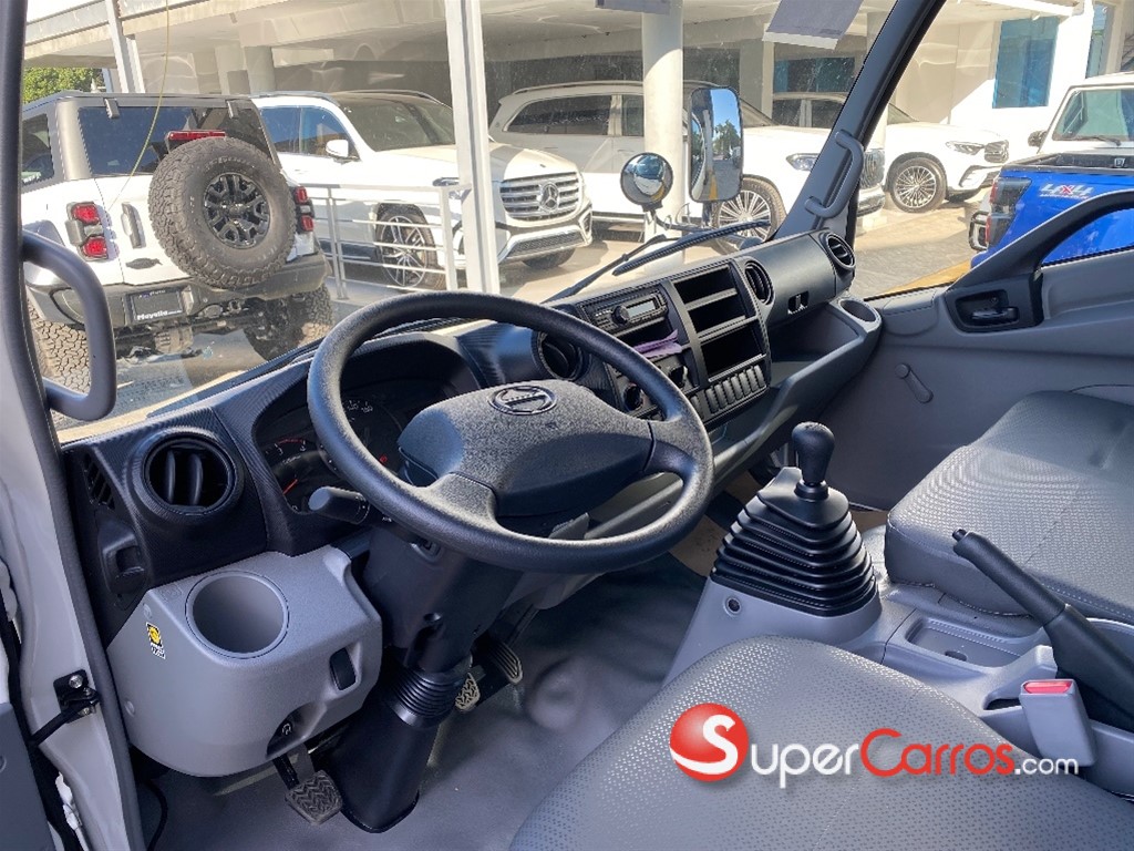 2024 Hino 300 — foto 7 / 11