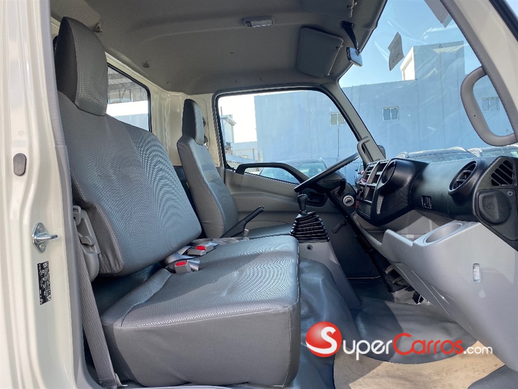 2024 Hino 300 — foto 10 / 11